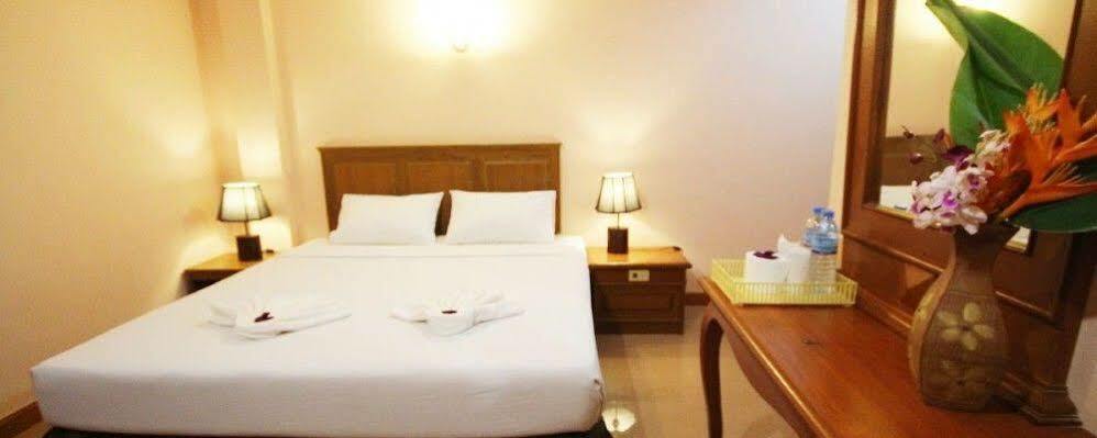 Lanta Sabai Hotel & Bungalows 란타섬 외부 사진
