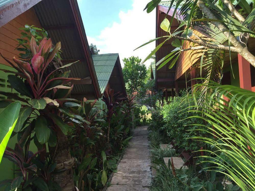 Lanta Sabai Hotel & Bungalows 란타섬 외부 사진
